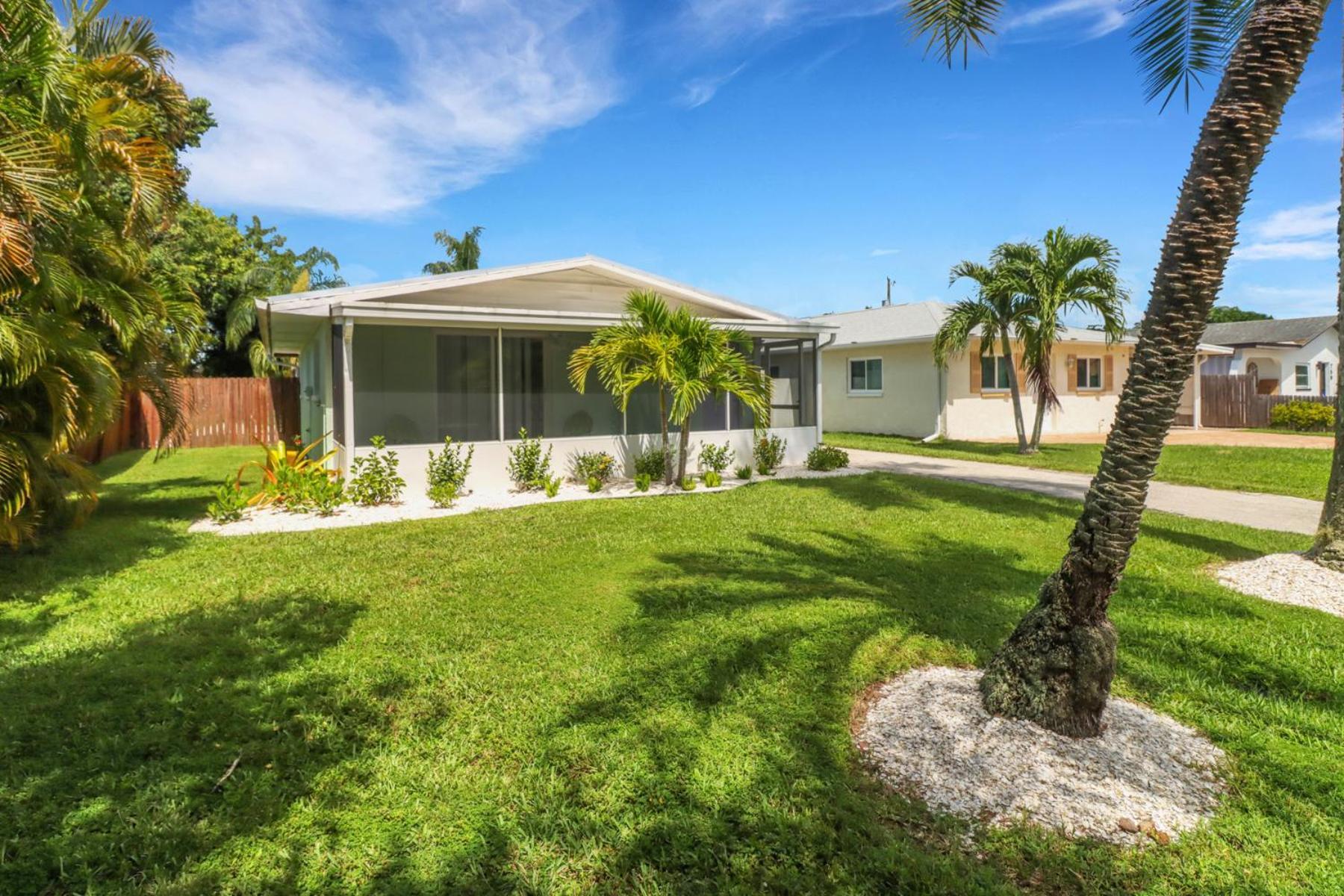 Little Beach House W/ Pool&Spa - 5 Minutes To Vanderbilt Beach Naples Exterior photo