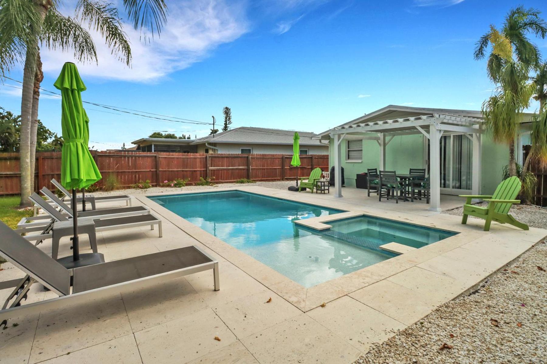 Little Beach House W/ Pool&Spa - 5 Minutes To Vanderbilt Beach Naples Exterior photo